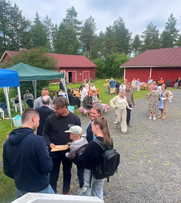 Kesäiset syntymäpäiväjuhlat Mattilassa